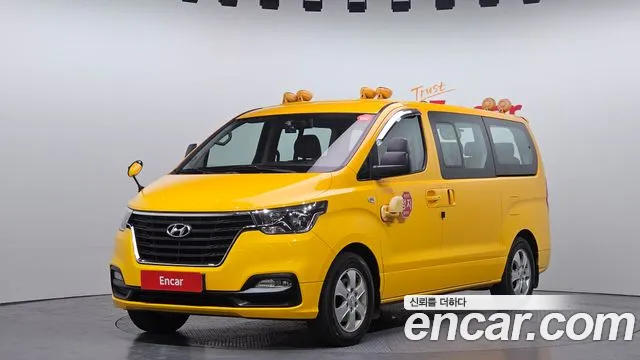 Hyundai Starex 2019 — photo 1