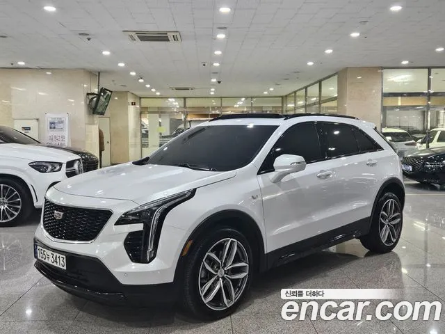 Cadillac XT4 2023 — photo 1