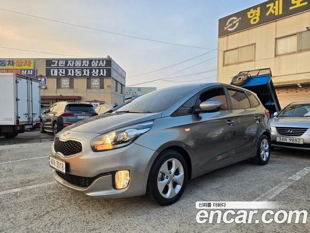Kia Carens 2015 — photo 1