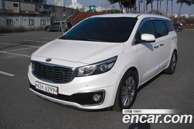 Kia Canival 2015 — photo 1