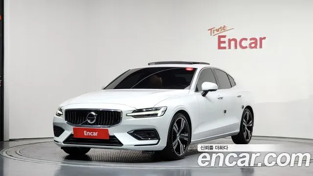 Volvo S60 2020 — photo 1