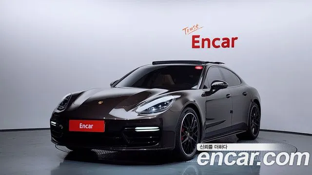 Porsche Panamera 2019 — photo 1