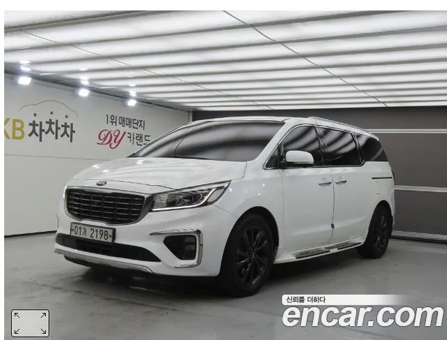 Kia Canival 2019 — photo 1
