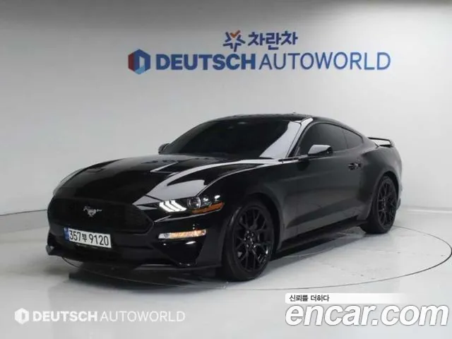 Ford Mustang 2022 — photo 1