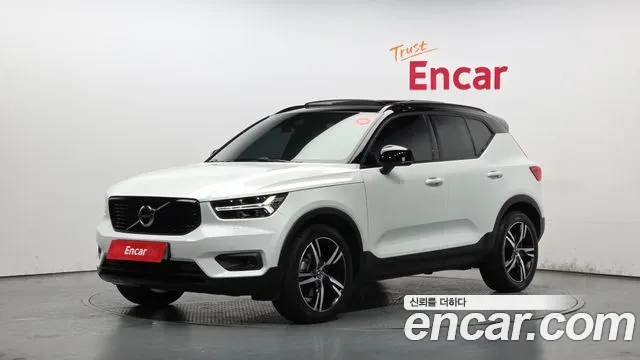 Volvo XC40 2020 — photo 1