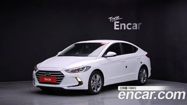 Hyundai AVANTE 2017 — photo 1