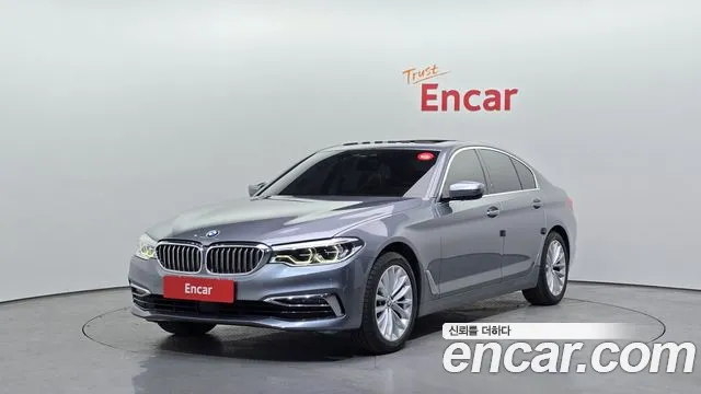 BMW 5-Series 2019 — photo 1