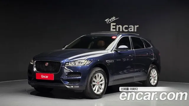 Jaguar F-PACE 2017 — photo 1