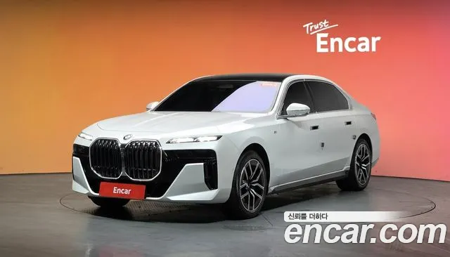 BMW 7-Series 2024 — photo 1