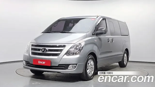 Hyundai Starex 2017 — photo 1