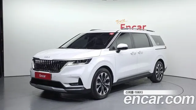 Kia Canival 2022 — photo 1