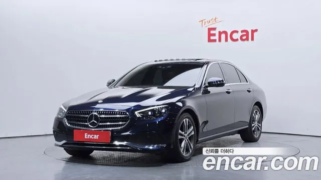 Mercedes-Benz E-Class 2022 — photo 1