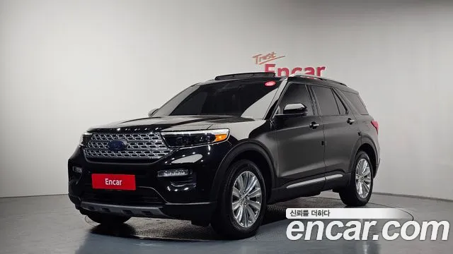 Ford Explorer 2022 — photo 1