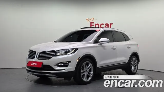 Lincoln MKC 2015 — photo 1