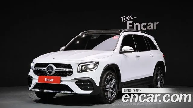 Mercedes-Benz GLB-Class 2021 — photo 1