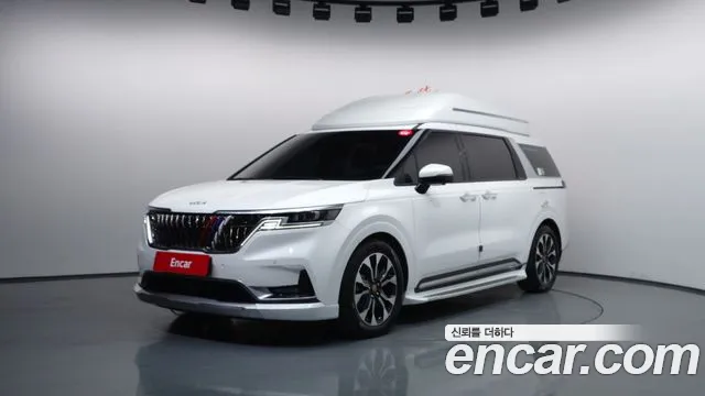 Kia Canival 2021 — photo 1