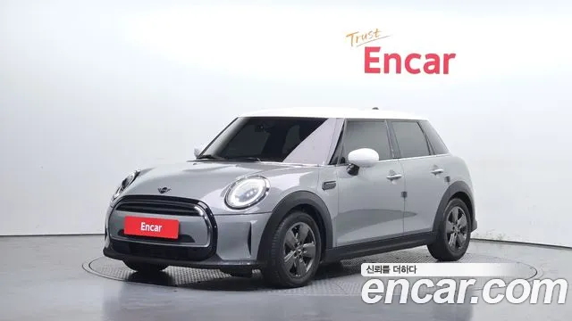Mini Cooper 2022 — photo 1