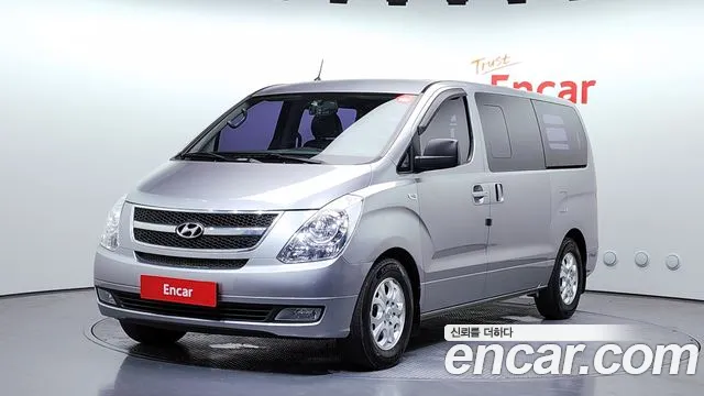 Hyundai Starex 2015 — photo 1