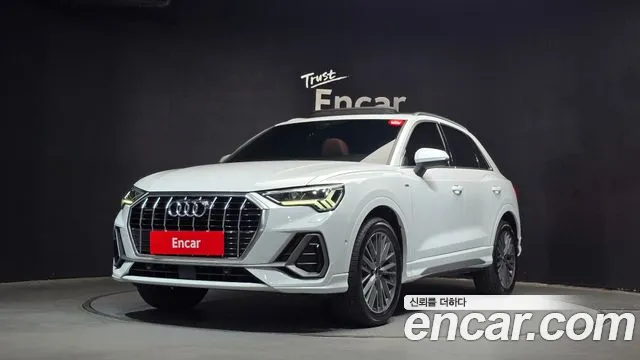 Audi Q3 2022 — photo 1
