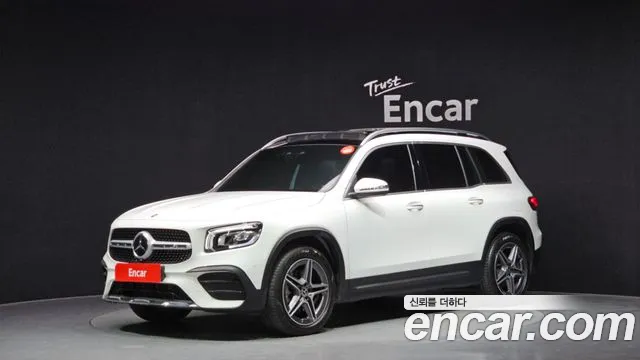 Mercedes-Benz GLB-Class 2022 — photo 1