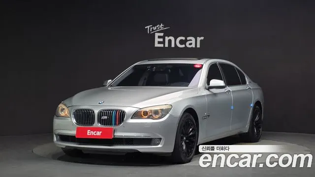 BMW 7-Series 2011 — photo 1