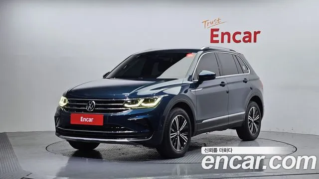 Volkswagen Tiguan 2022 — photo 1