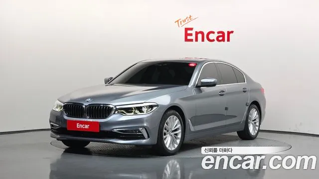 BMW 5-Series 2020 — photo 1