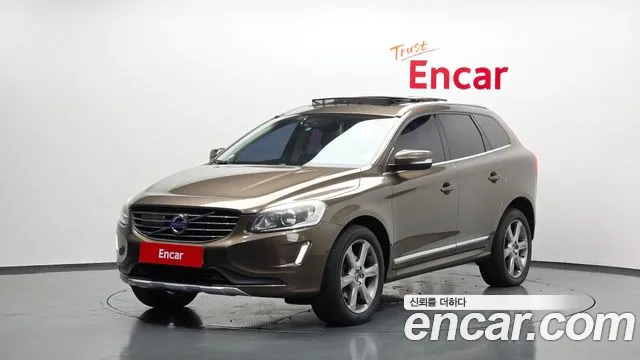 Volvo XC60 2015 — photo 1