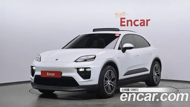Porsche Macan 2025 — photo 1