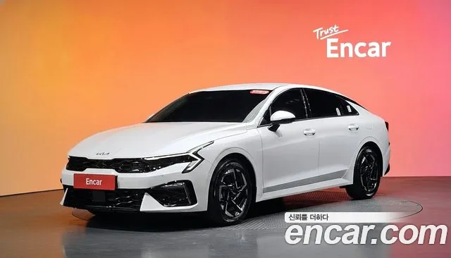 Kia K5 2025 — photo 1