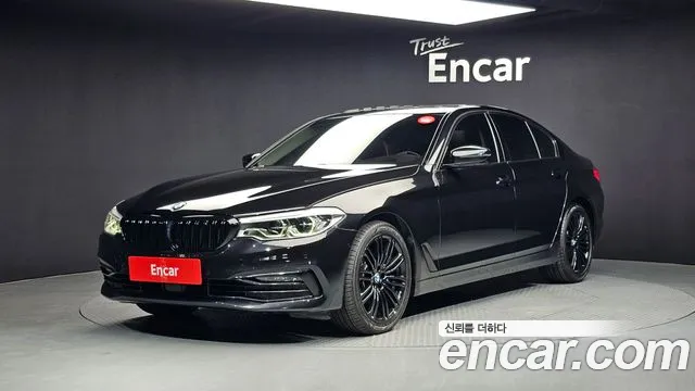 BMW 5-Series 2019 — photo 1