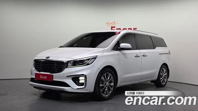 Kia Canival 2020 — photo 1