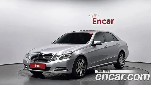 Mercedes-Benz E-Class 2011 — photo 1