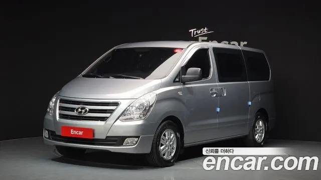 Hyundai Starex 2017 — photo 1