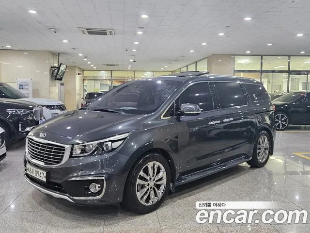 Kia Canival 2016 — photo 1