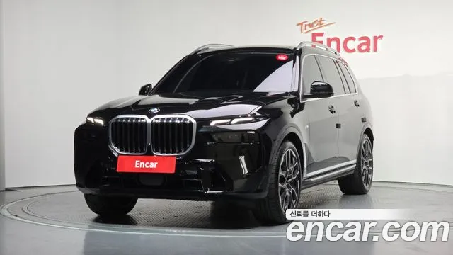 BMW X7 2025 — photo 1