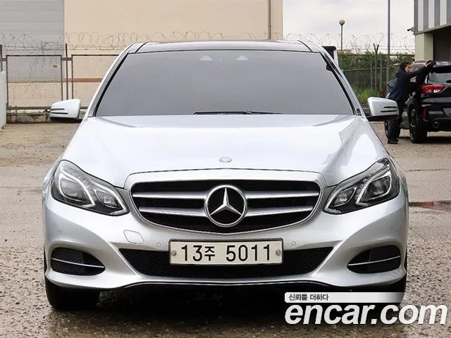 Mercedes-Benz E-Class 2014 — photo 1