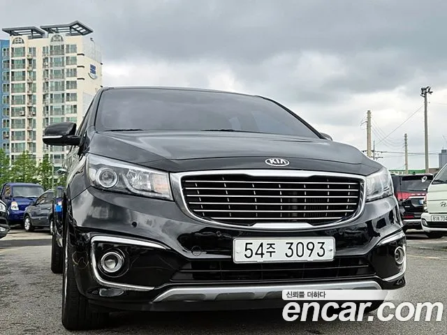 Kia Canival 2016 — photo 1