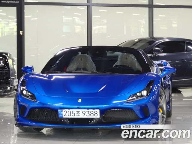 Ferrari F8 2022 — photo 1