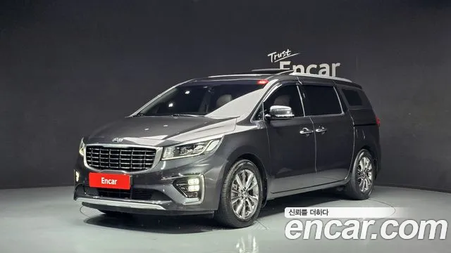 Kia Canival 2019 — photo 1