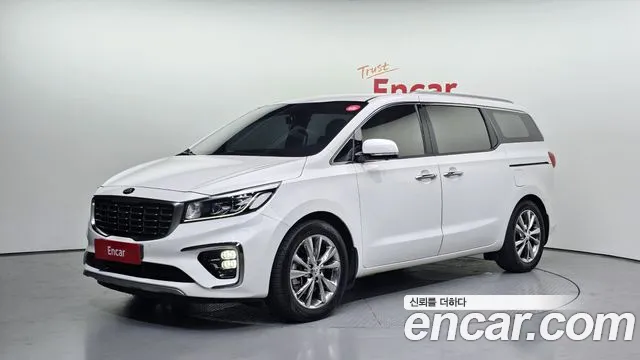 Kia Canival 2019 — photo 1