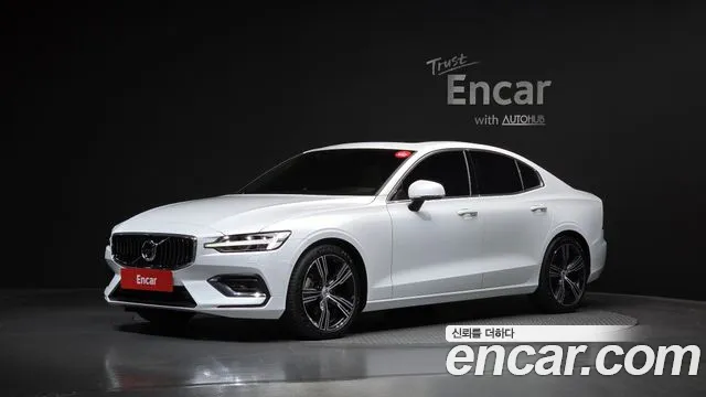 Volvo S60 2021 — photo 1