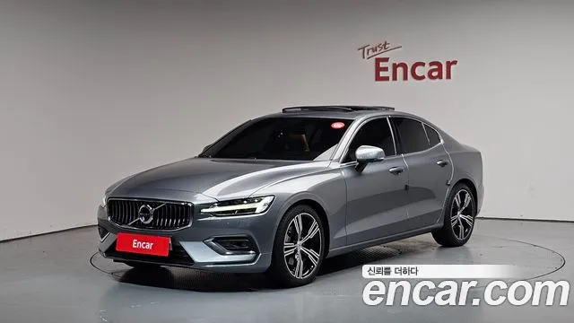 Volvo S60 2020 — photo 1
