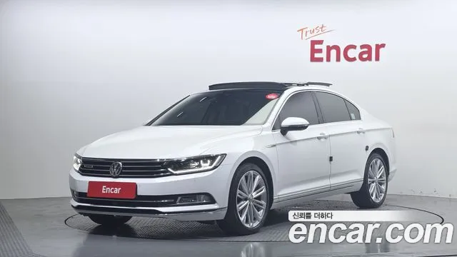 Volkswagen Passat 2018 — photo 1