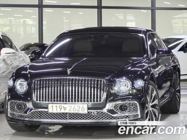 Bentley Flying Spur 2023 — photo 1