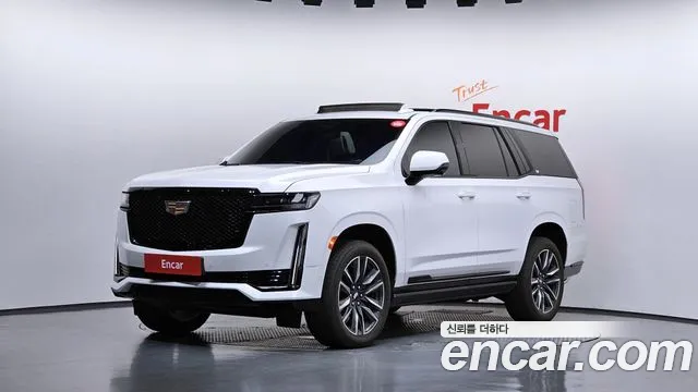 Cadillac Escalade 2023 — photo 1