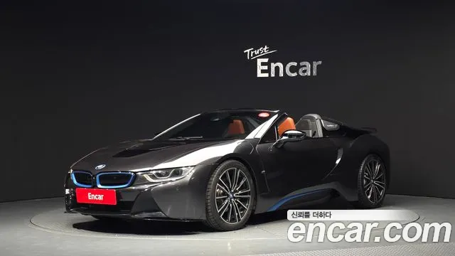 BMW i8 2019 — photo 1
