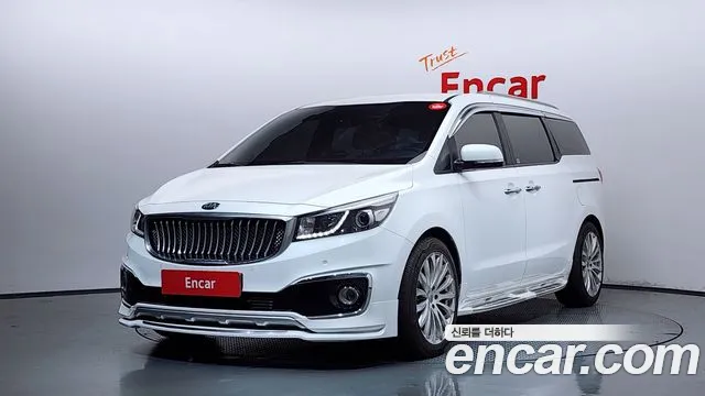 Kia Canival 2016 — photo 1