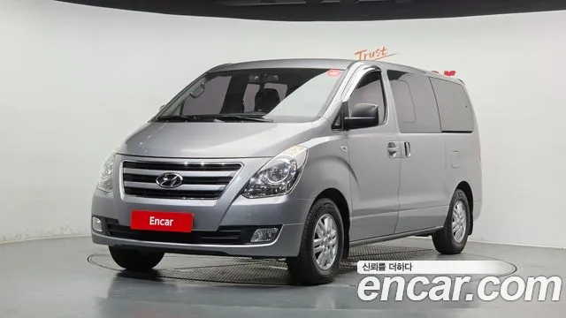 Hyundai Starex 2018 — photo 1