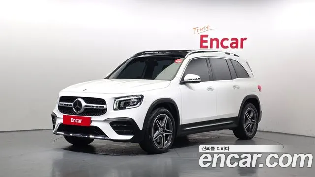 Mercedes-Benz GLB-Class 2022 — photo 1